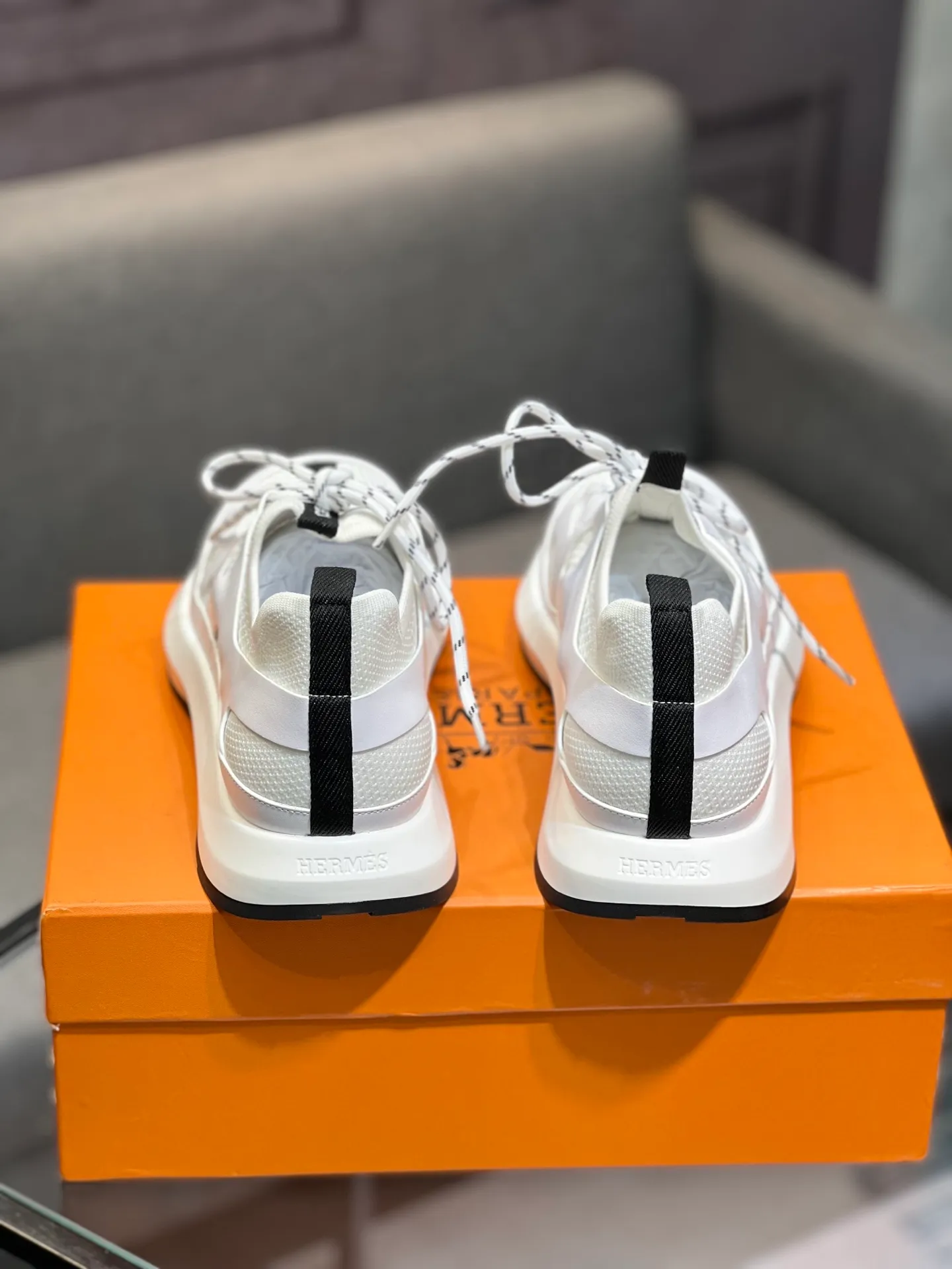 💰¥720 HERMES Men’s rest sneakers! -High-end quality original casual sports shoes -Upper: high nappa calfskin, forging technology, knitted fabric, shoe brand webbing, injection molded brand logo -Inner: foot pad; water-dyed cowhide -Outsole: ultra-light TPU·rubber; two-color molded outsole -Ultra-high quality control·fine workmanship: highlighted (high-end·luxury·grade) Size: 38-44 (45 46 customized)